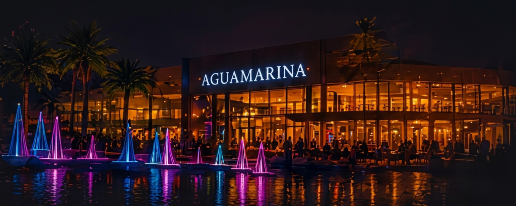 Centro Comercial Aguamarina de noche, Puerto Colón, Tenerife