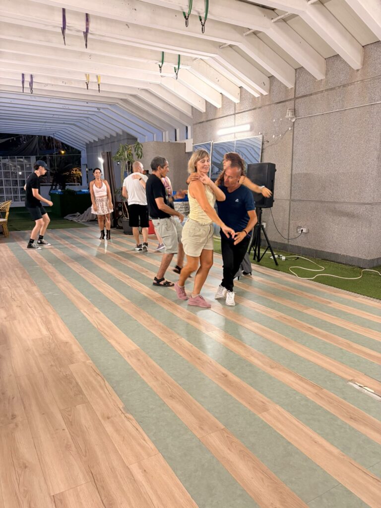 Clases de baile cubano para todos los niveles en Puerto Colón